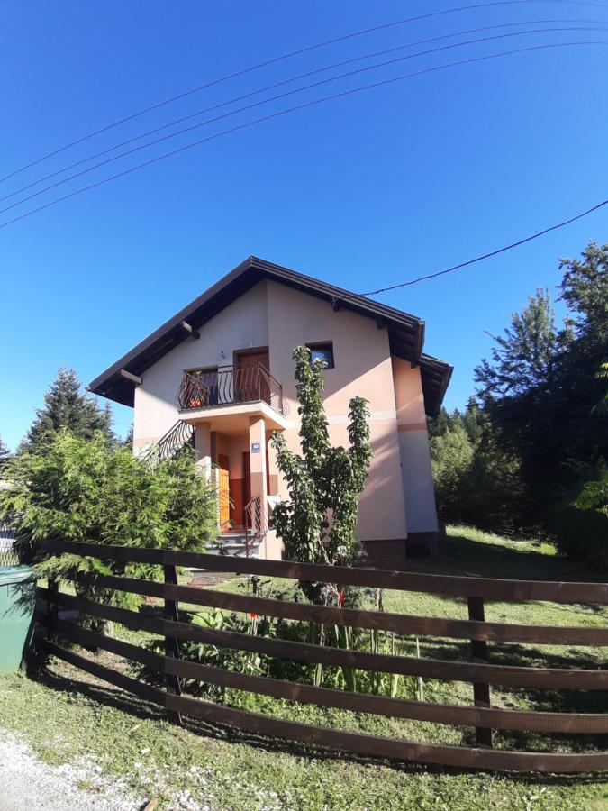 Apartman Sara Pale - Ski Centar Ravna Planina エクステリア 写真