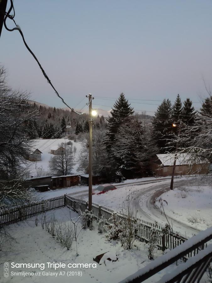 Apartman Sara Pale - Ski Centar Ravna Planina エクステリア 写真